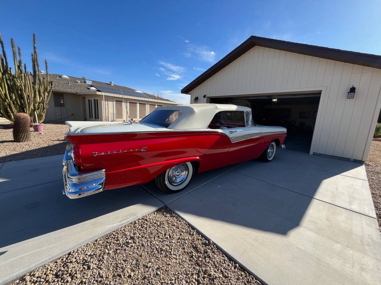 1957 Ford Fairlane 500 3