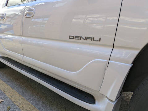 2003 GMC Yukon XL Denali