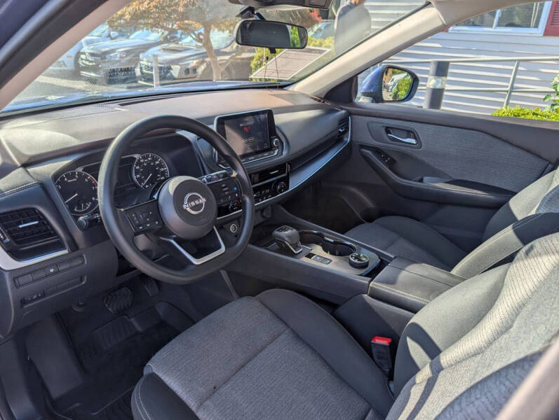 2022 Nissan Rogue SV