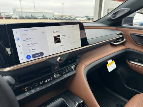 2025 Toyota Crown Signia