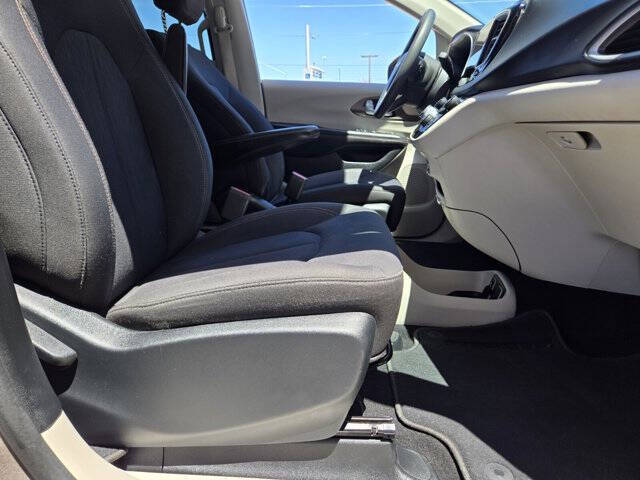 2017 Chrysler Pacifica Touring