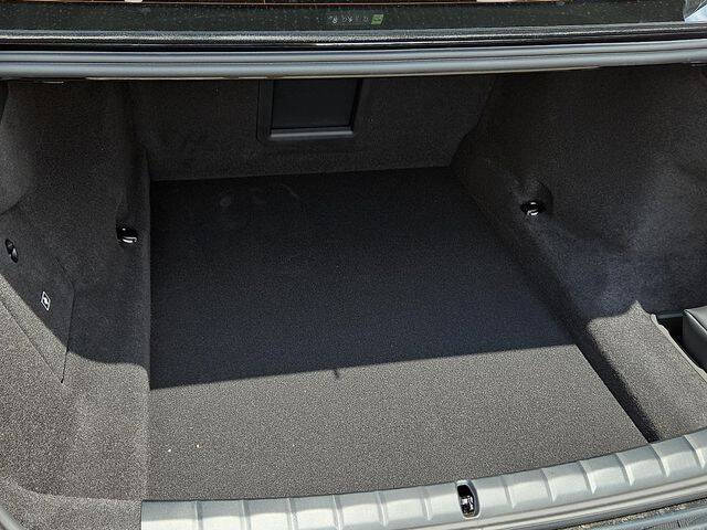 2026 BMW 7 Series 750e xDrive