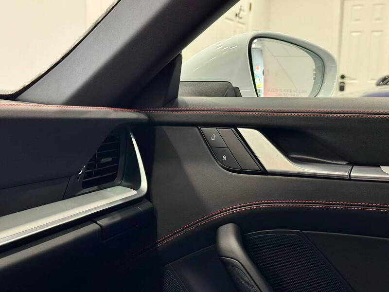 2023 Porsche 911 Carrera 4S