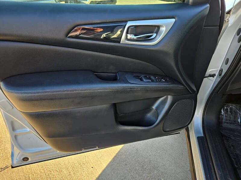 2019 Nissan Pathfinder S