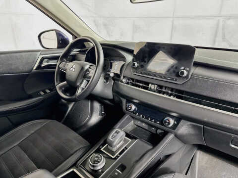 2022 Mitsubishi Outlander SE