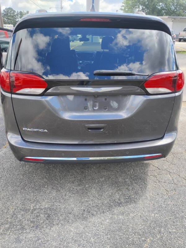 2017 Chrysler Pacifica Touring-L Plus