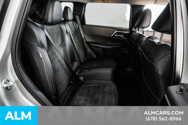 2024 Mitsubishi Outlander SE