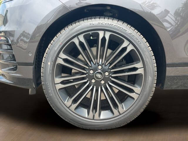 2026 Land Rover Range Rover Velar P400 Dynamic SE