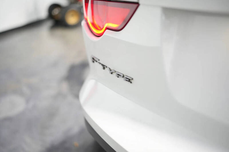 2017 Jaguar F-TYPE Premium