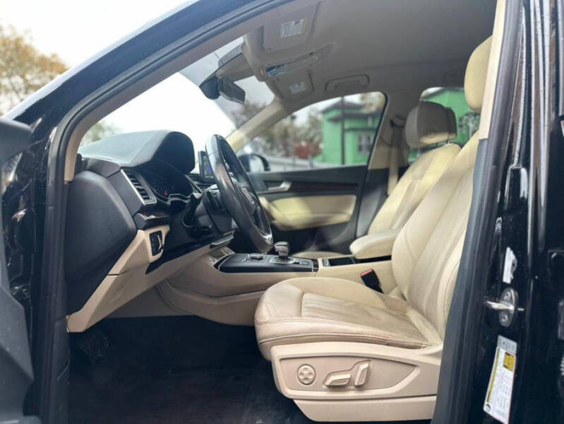 2019 Audi Q5 quattro Premium 45 TFSI