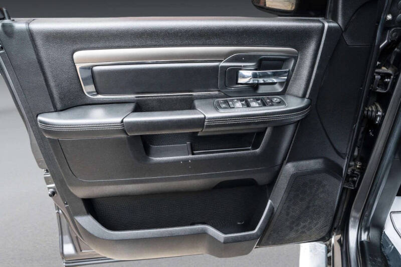 2016 RAM 1500 Sport