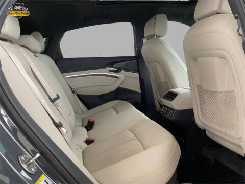 2024 Audi Q8 Sportback e-tron quattro Premium Plus S line