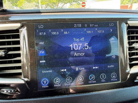 2017 Chrysler Pacifica Touring-L