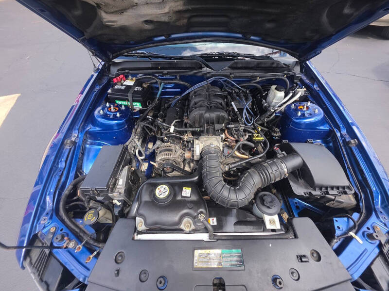 2009 Ford Mustang V6 Deluxe