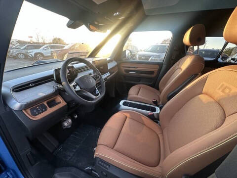 2025 Volkswagen ID. Buzz Pro S Plus 4Motion