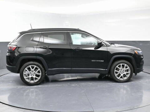 2022 Jeep Compass Latitude Lux