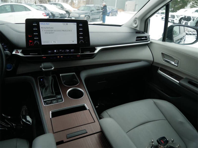 2023 Toyota Sienna XLE 7-Passenger