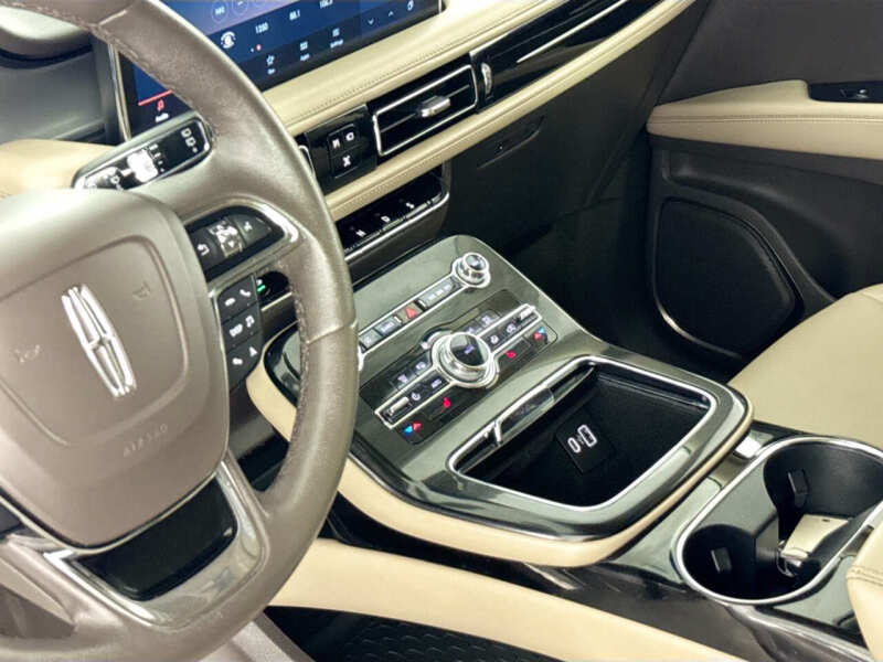 2022 Lincoln Nautilus Standard