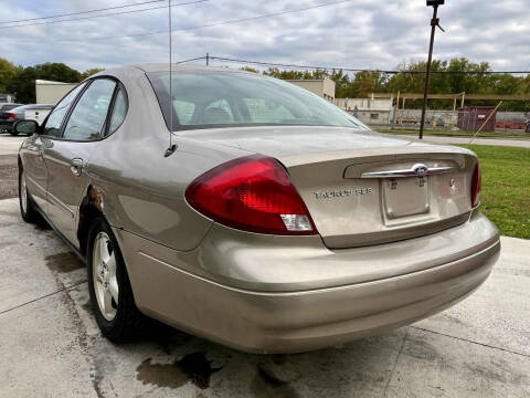 2002 Ford Taurus SES