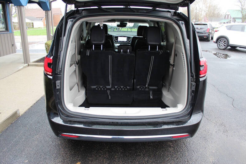 2022 Chrysler Pacifica Touring L