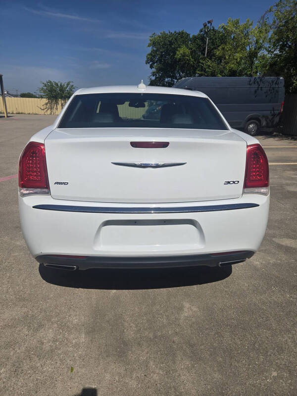 2018 Chrysler 300 Limited