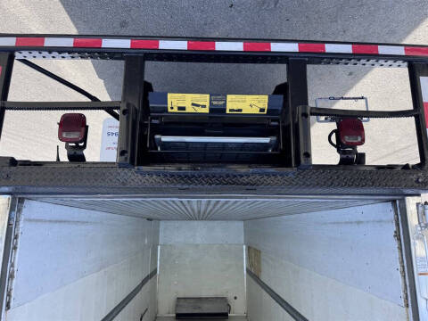 2018 Freightliner M2 106