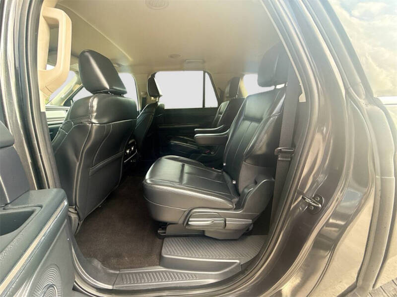 2023 Ford Expedition MAX XLT