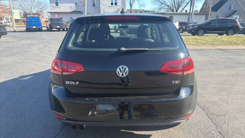 2016 Volkswagen Golf TSI S