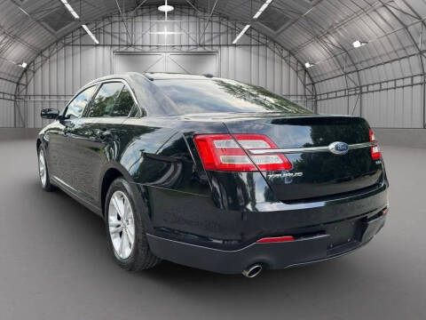 2016 Ford Taurus SEL