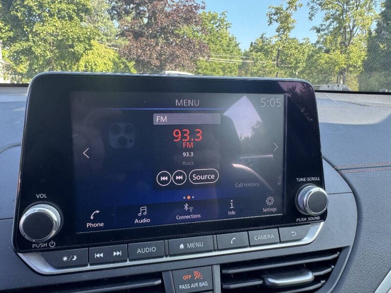 2022 Nissan Altima 2.5 SR