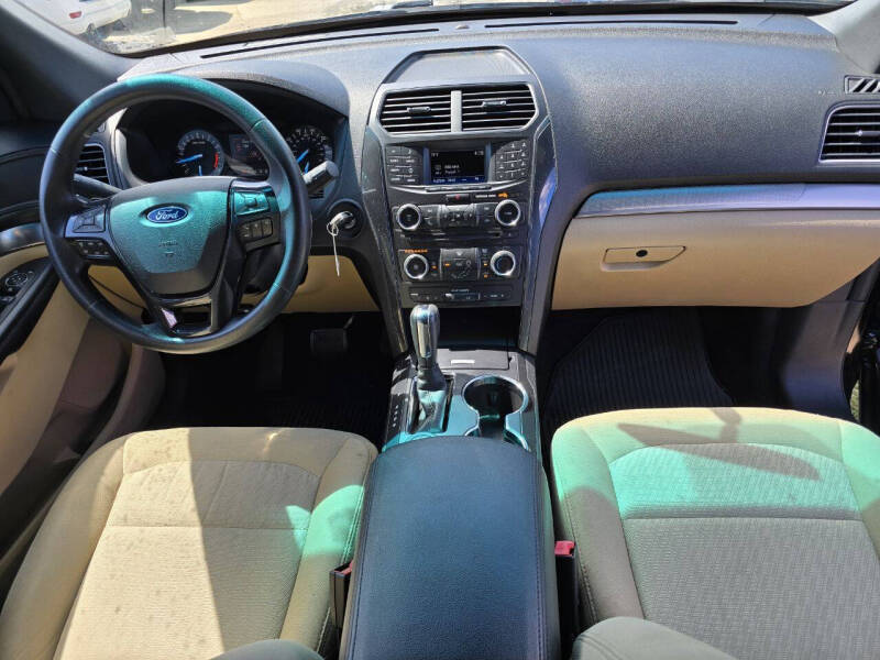 2016 Ford Explorer