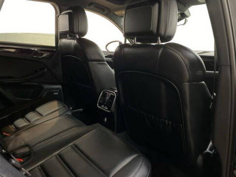 2023 Porsche Macan T