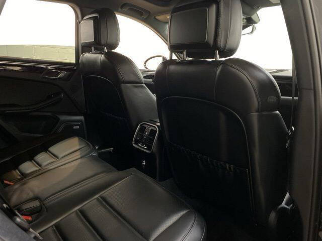 2023 Porsche Macan T