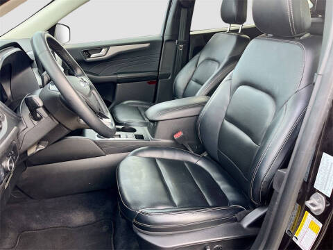 2023 Ford Escape Platinum