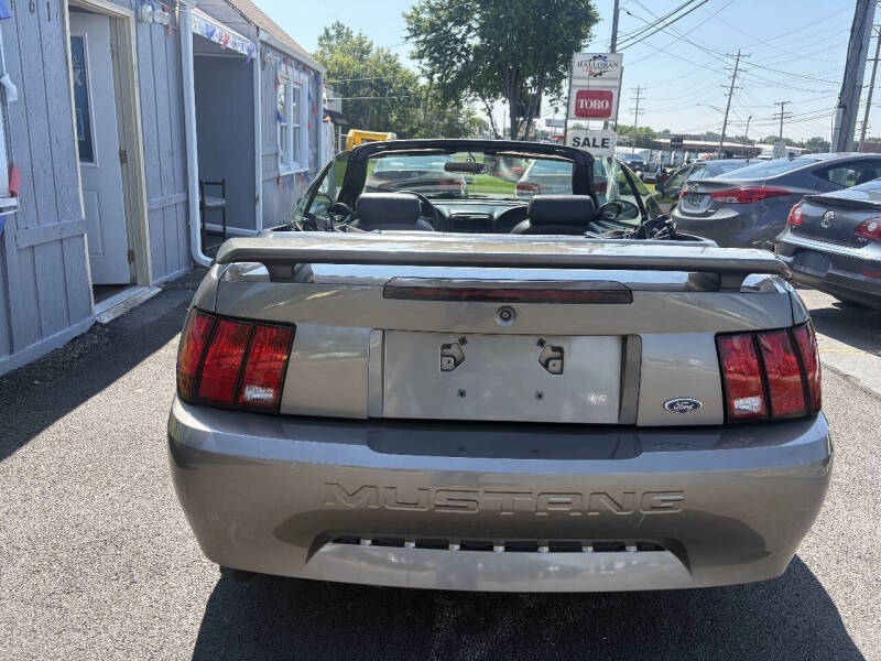 2001 Ford Mustang