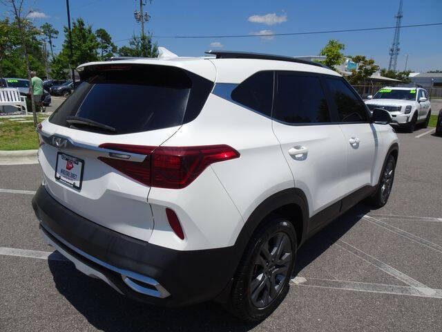 2023 Kia Seltos S