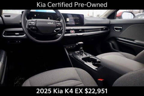 2025 Kia K4 EX