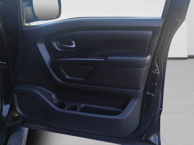 2019 Nissan Titan SV