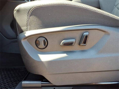 2024 Volkswagen Atlas Cross Sport SE 4Motion