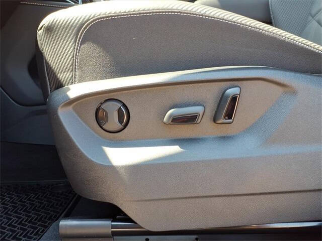 2024 Volkswagen Atlas Cross Sport SE 4Motion