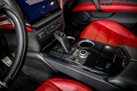 2022 Maserati Ghibli Modena Q4