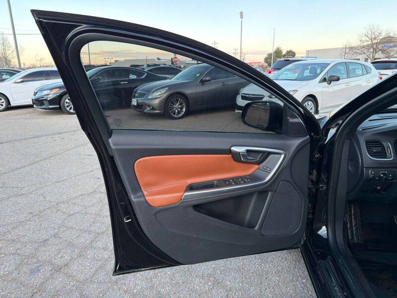 2015 Volvo V60 T5 Platinum
