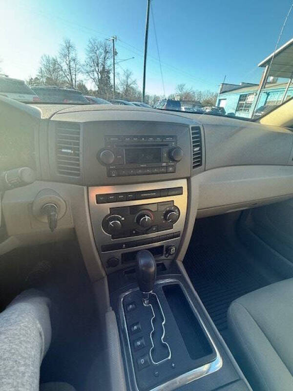 2005 Jeep Grand Cherokee Laredo