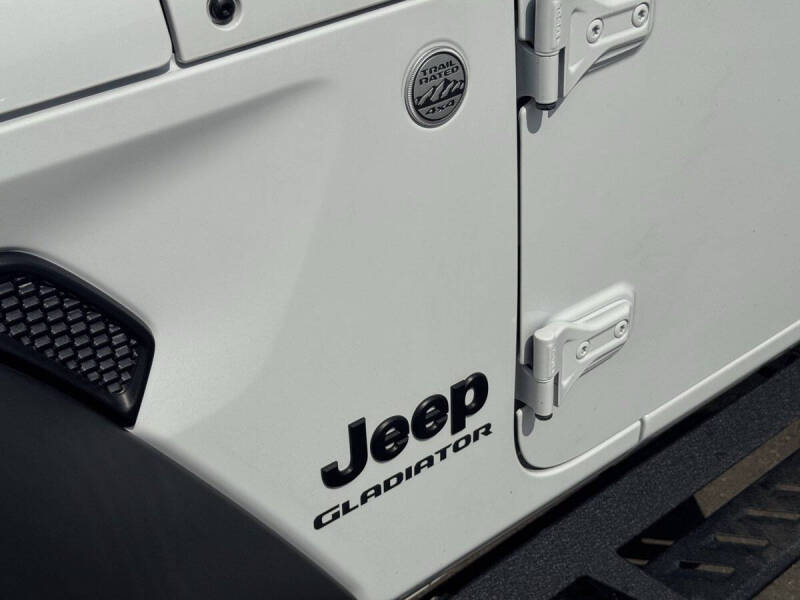 2021 Jeep Gladiator Sport