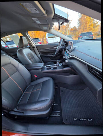 2022 Nissan Altima 2.5 SR