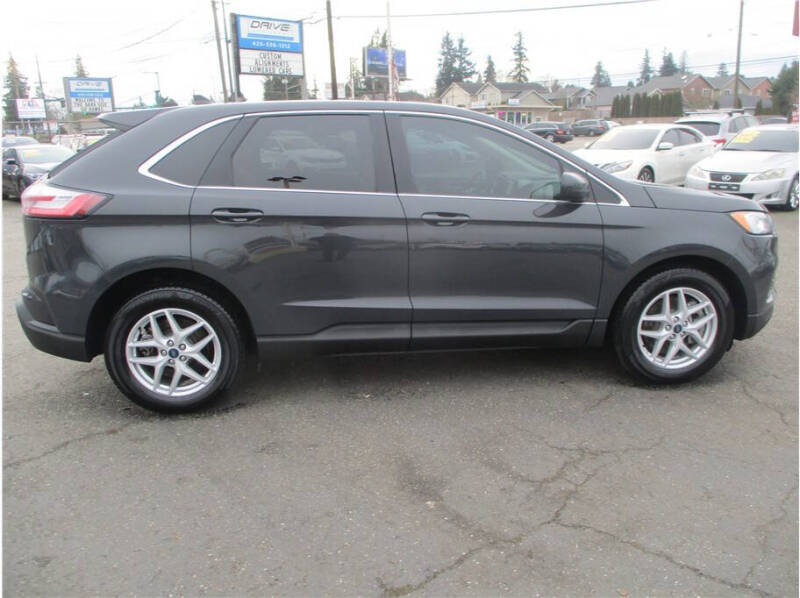 2021 Ford Edge