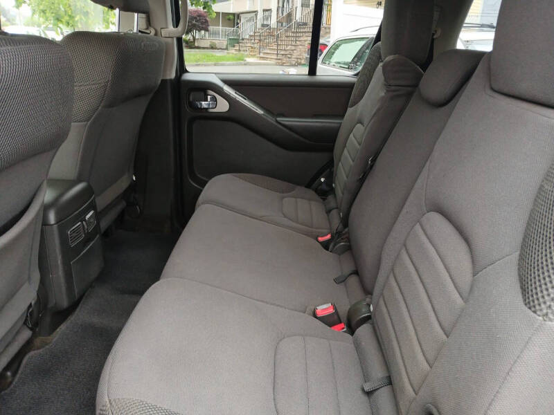 2012 Nissan Pathfinder SV