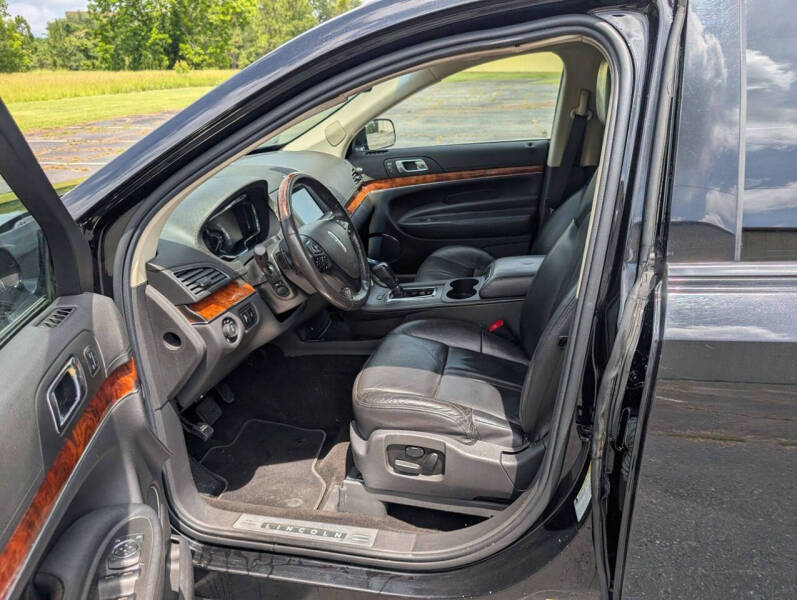 2019 Lincoln MKT Reserve