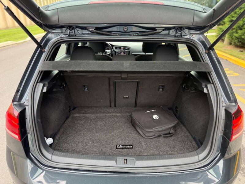 2018 Volkswagen Golf GTI S