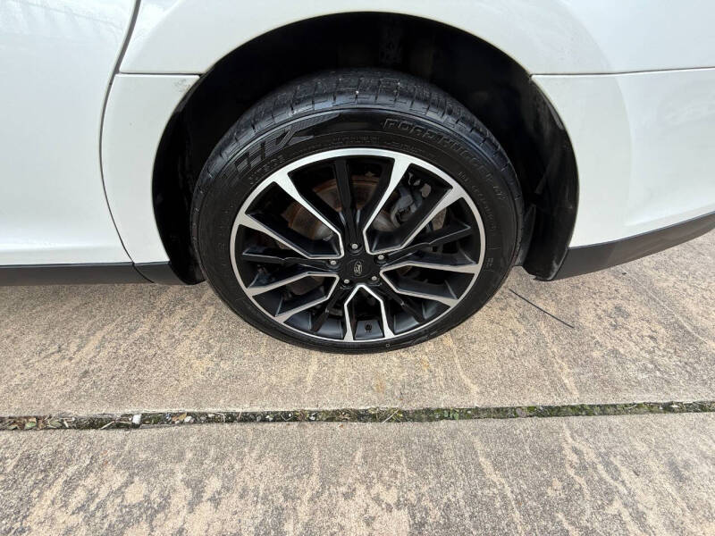 2018 Ford Taurus SEL